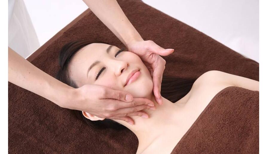 開美容院選擇加盟代理好么?