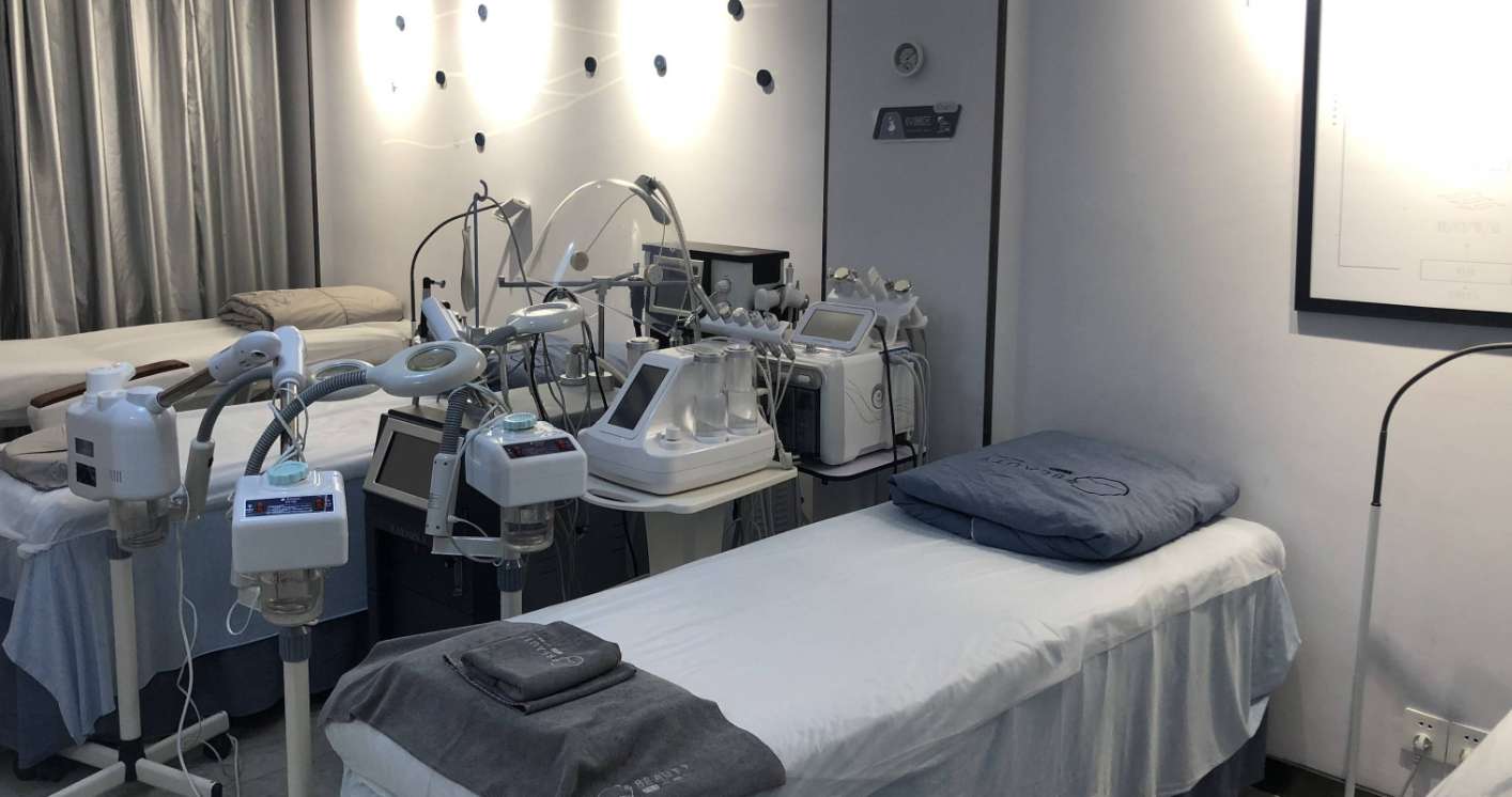 <a href='http://m.mmxudianchi.com/'>小型美容院</a>加盟如何減少美容師的流失？